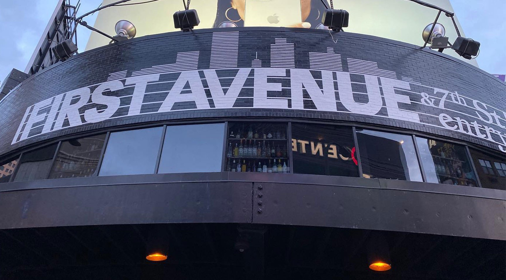 outside sign of first avenue